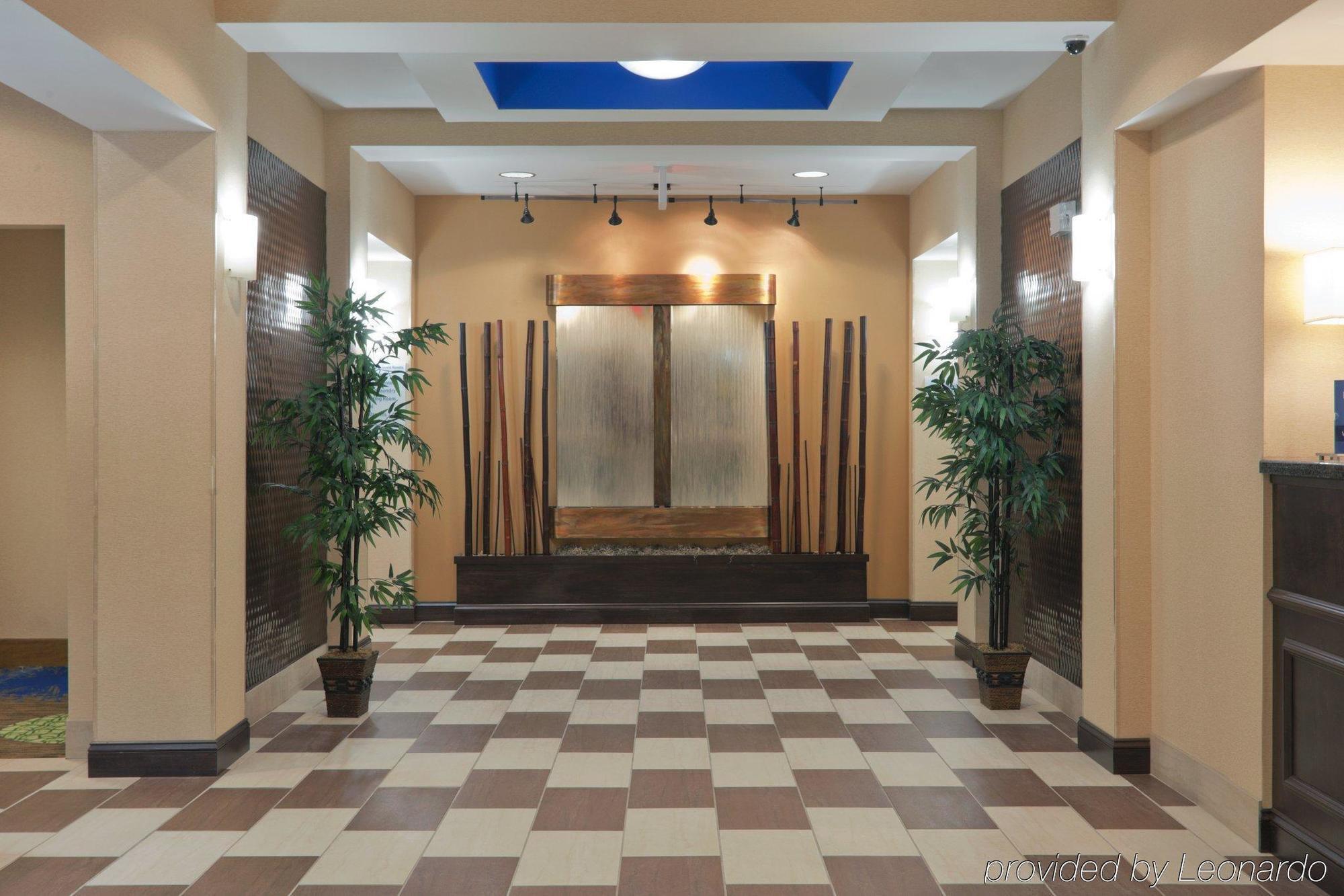 Express By Ihg Hotel