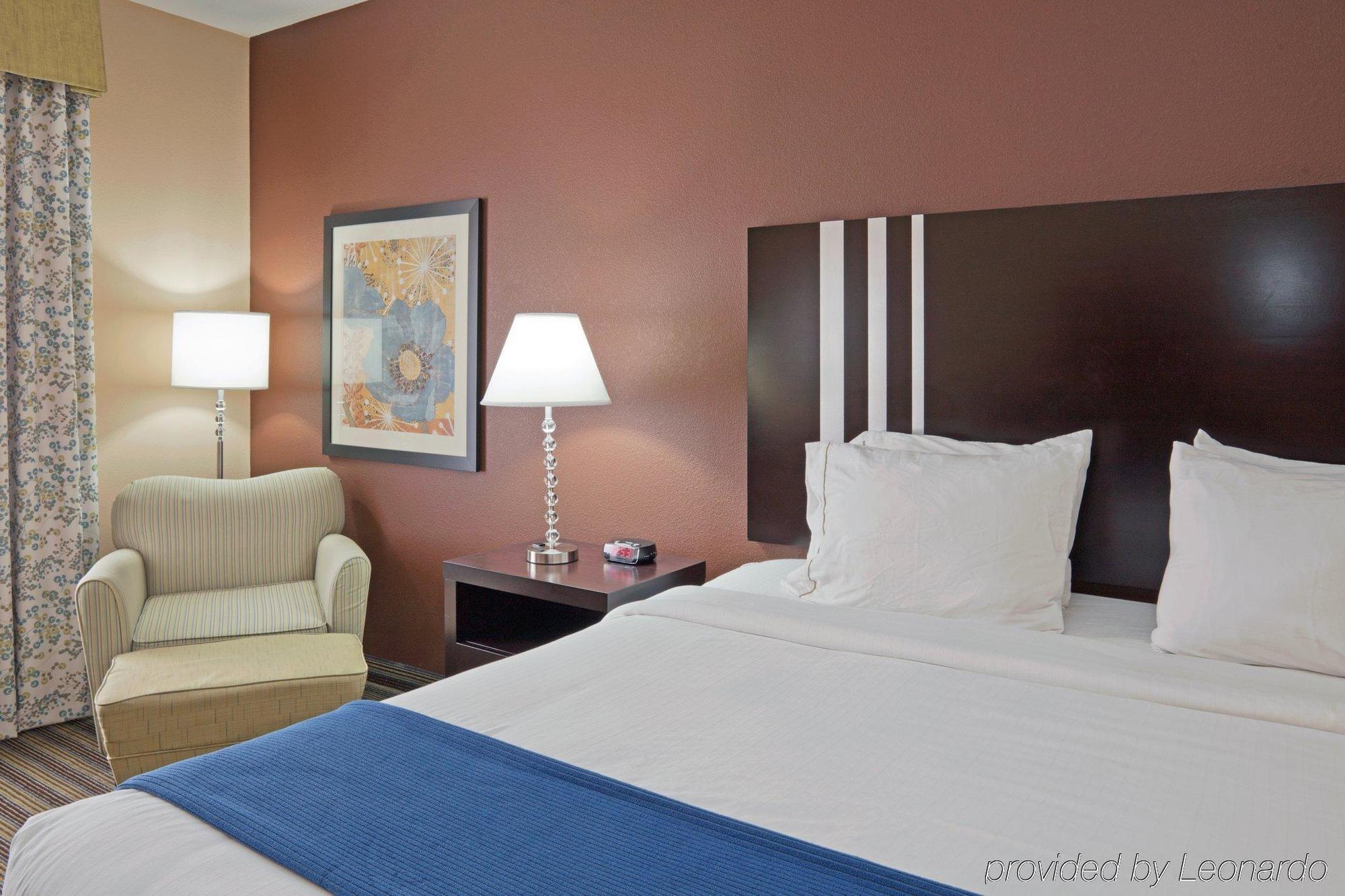 Express By Ihg 3*