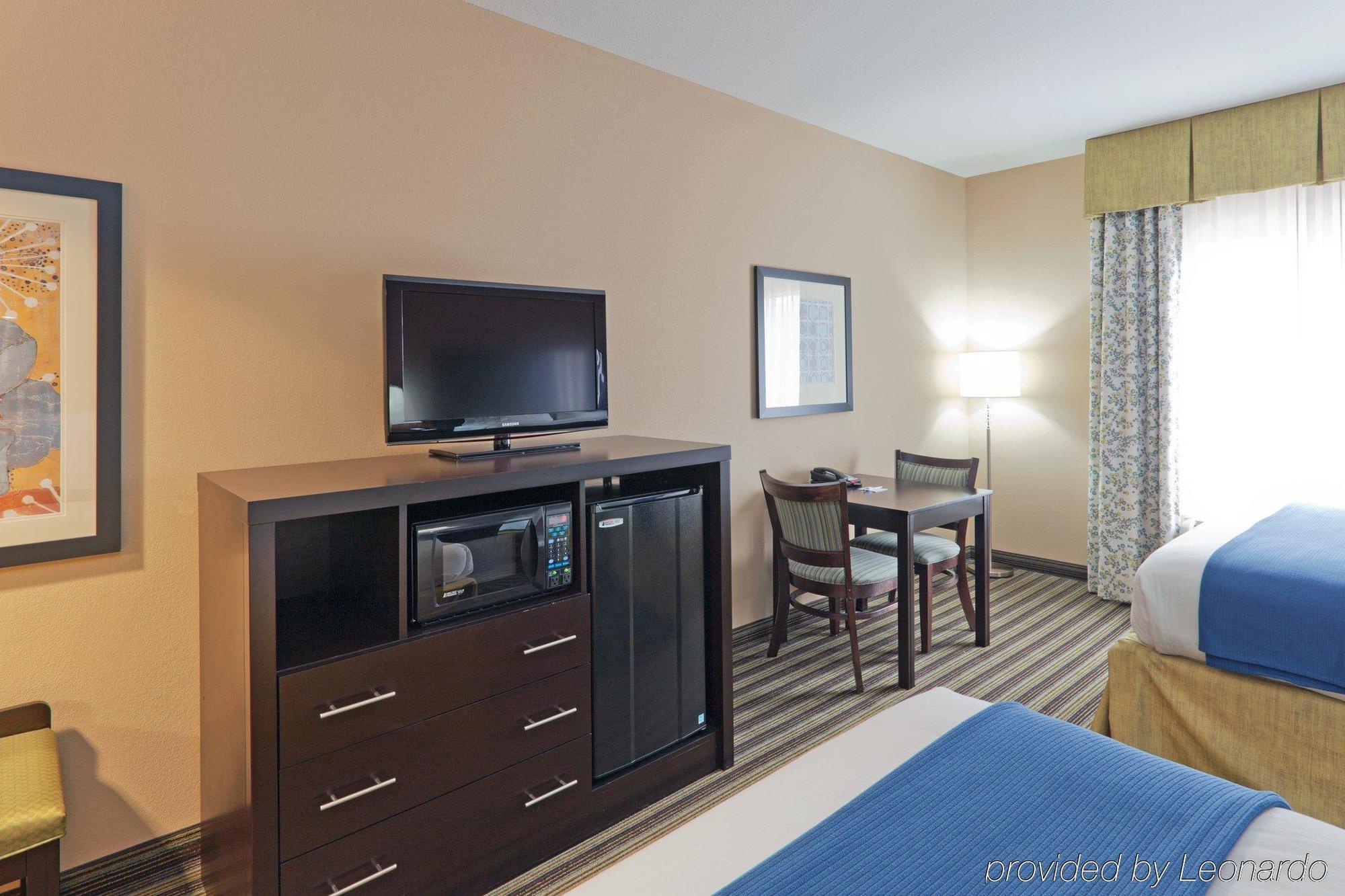 Express By Ihg Hotel Columbia
